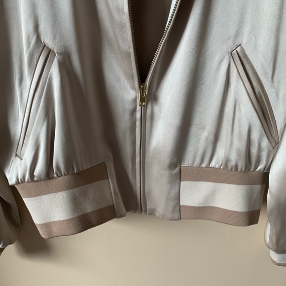 Aritzia little moon bomber jacket - Picture 5 of 6